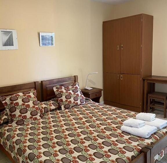 اتاق سوپریور, Hostel Los Pioneros