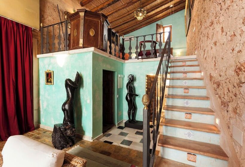 Полулюкс Повышенной Комфортности, Es Revellar Art Resort  Adults Only