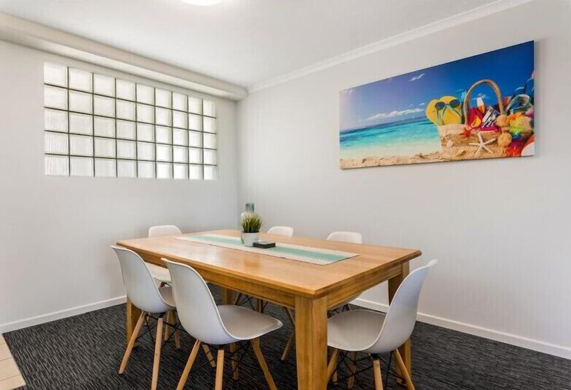 Апартаменты 2 спальни Вид на Сад, San Marino By The Sea Apartments