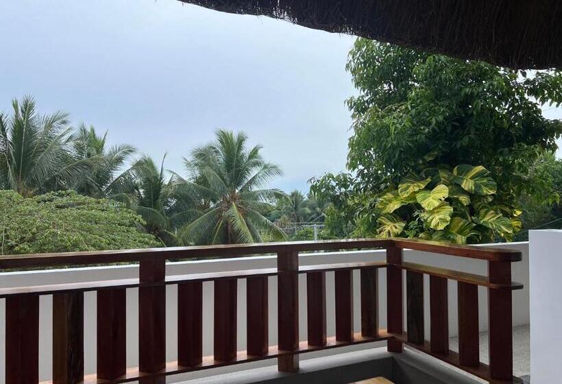 Семейный Номер, Bohol Coastal View