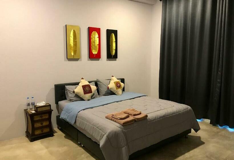 Дом 3 Спальни, Aly’s House