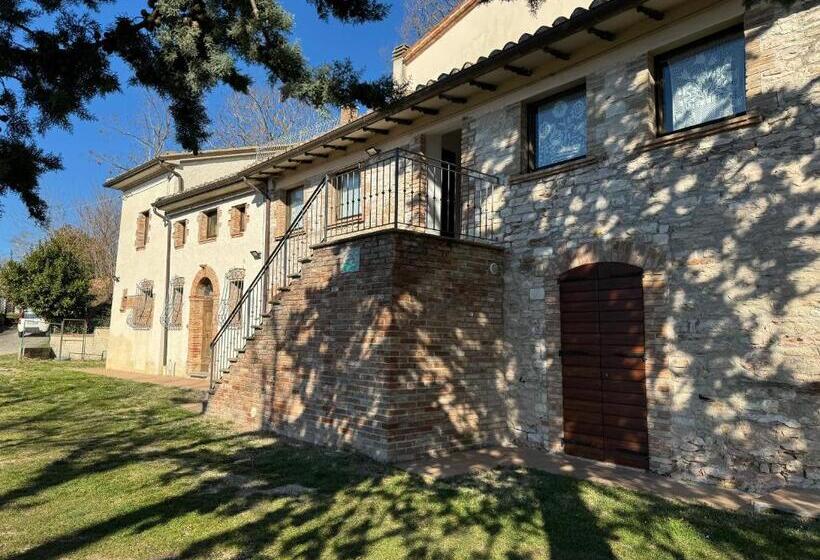 テラス付き１ベッドルームアパートメント, Agriturismo Castelvecchio, Casa Vacanza Con Piscina A Fabriano