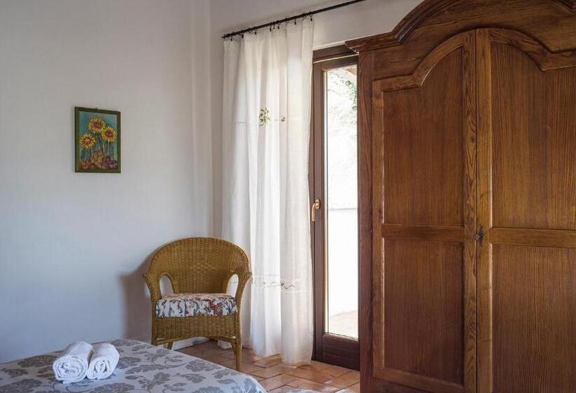 テラス付き１ベッドルームアパートメント, Agriturismo Castelvecchio, Casa Vacanza Con Piscina A Fabriano