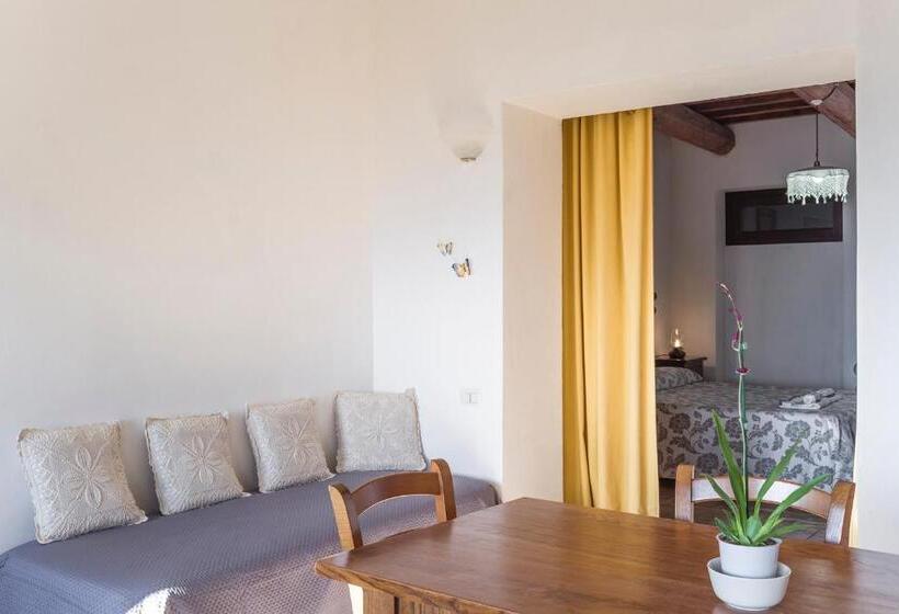 景色の見える一ベッドルームアパートメント, Agriturismo Castelvecchio, Casa Vacanza Con Piscina A Fabriano
