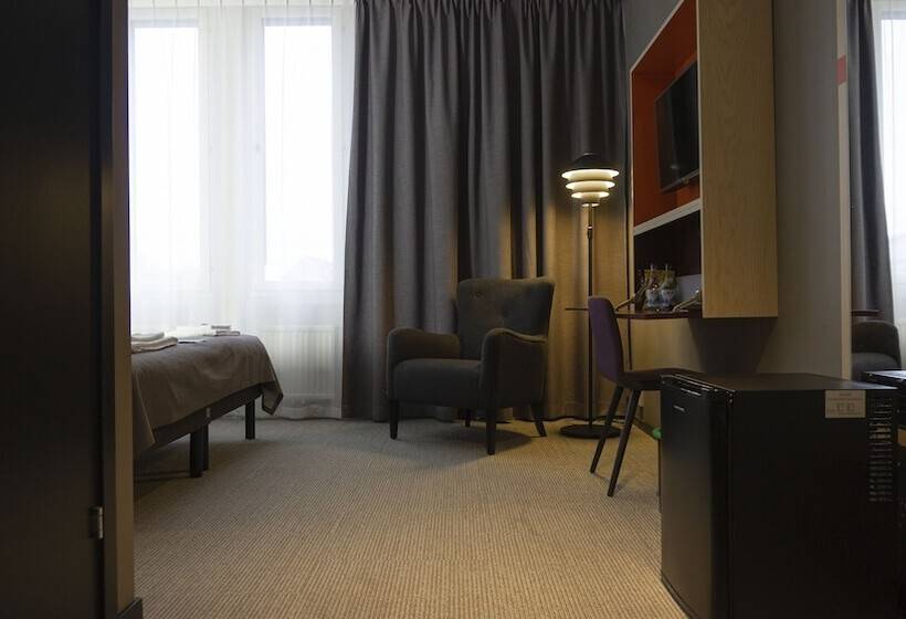 Quarto Superior, First Hotel Central