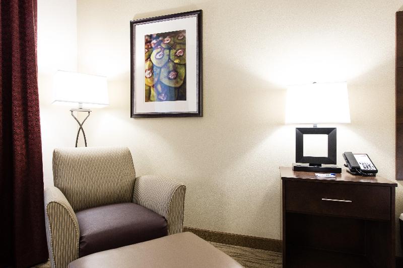 带大床的标准间, Holiday Inn Express & Suites Aiken, An Ihg