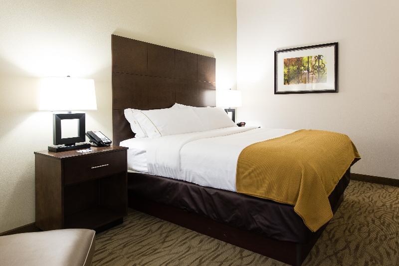 带大床的标准间, Holiday Inn Express & Suites Aiken, An Ihg