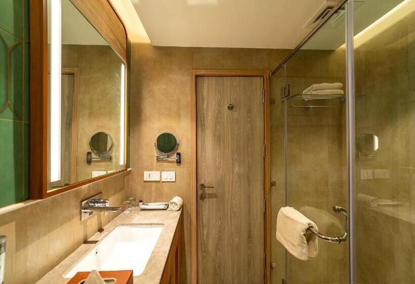 Номер Премиум, Nidhivan Sarovar Portico Vrindavan