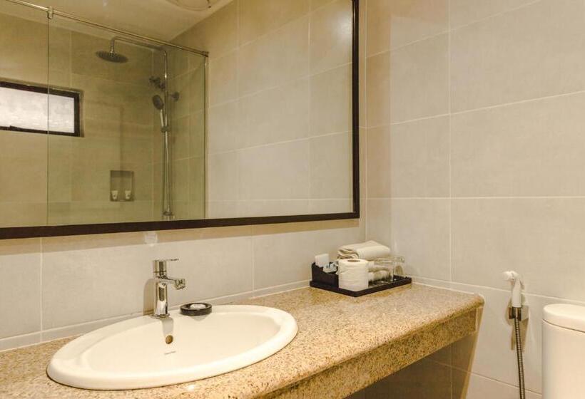 اتاق لوکس سه تخته, Pangkor Sandy Beach Resort