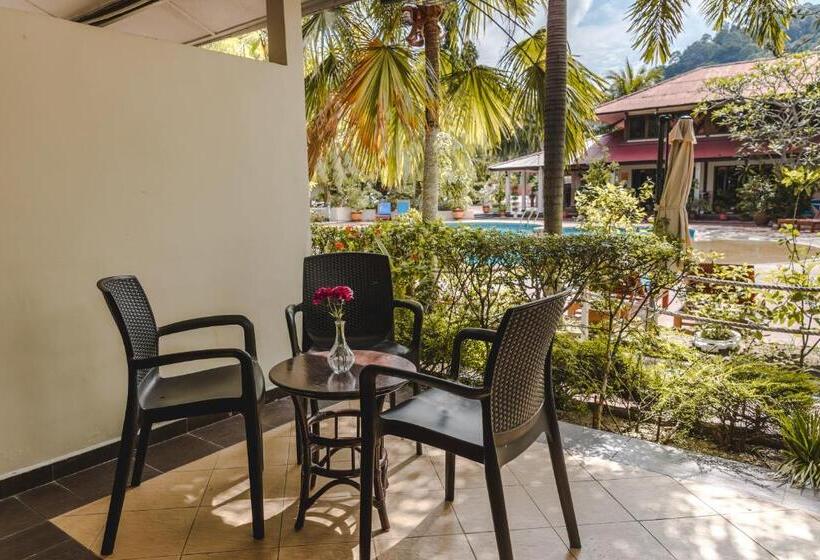 اتاق لوکس چهار تخته, Pangkor Sandy Beach Resort