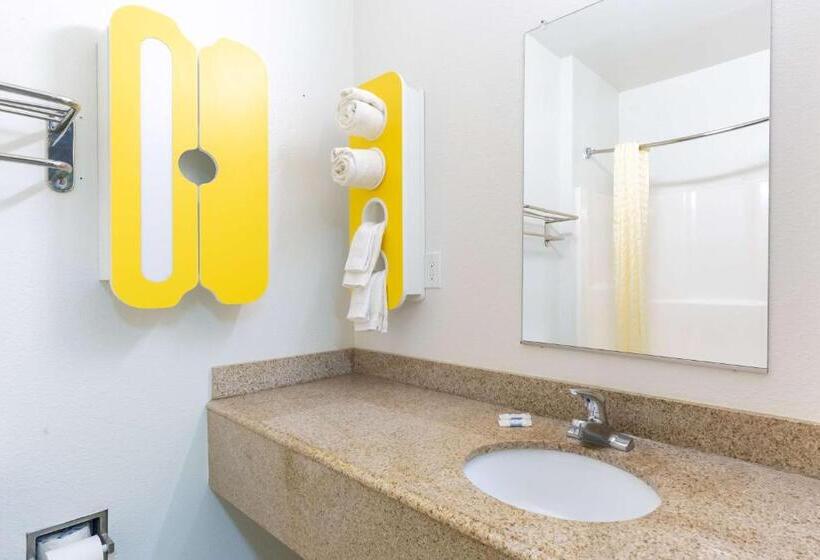Номер Deluxe Кровать Кинг, Studio 6 Bay City  Tx