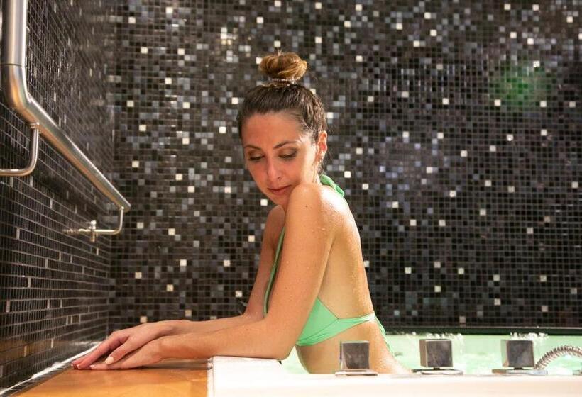 سوئیت با وان آب گرم, Terme All'alba