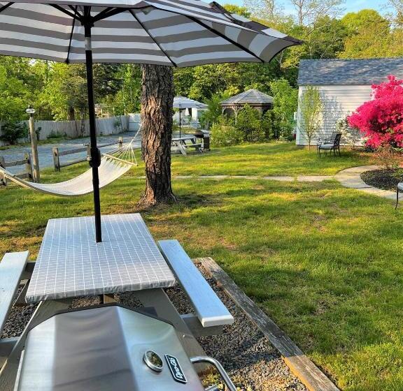 디럭스 스위트 킹 침대, The Seagrove Suites & Guest Rooms