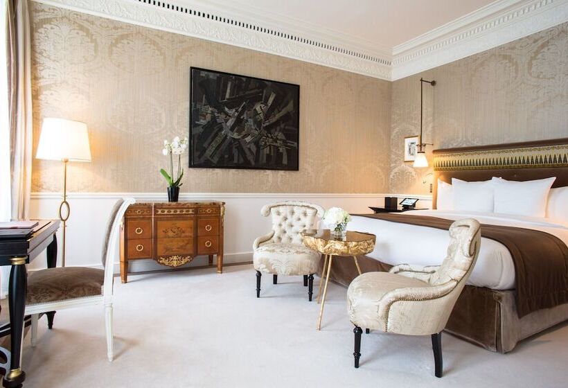 Chambre Premium, La Réserve Paris Hotel & Spa