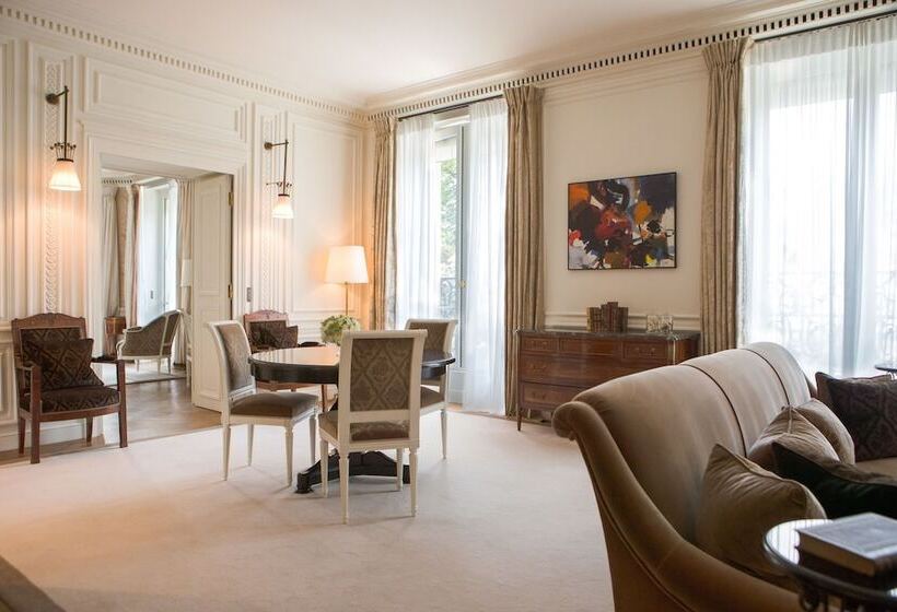 Suite, La Réserve Paris Hotel & Spa