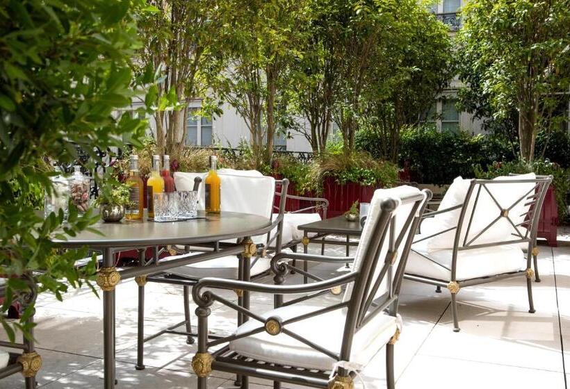 Junior Suite avec Terrasse, La Réserve Paris Hotel & Spa