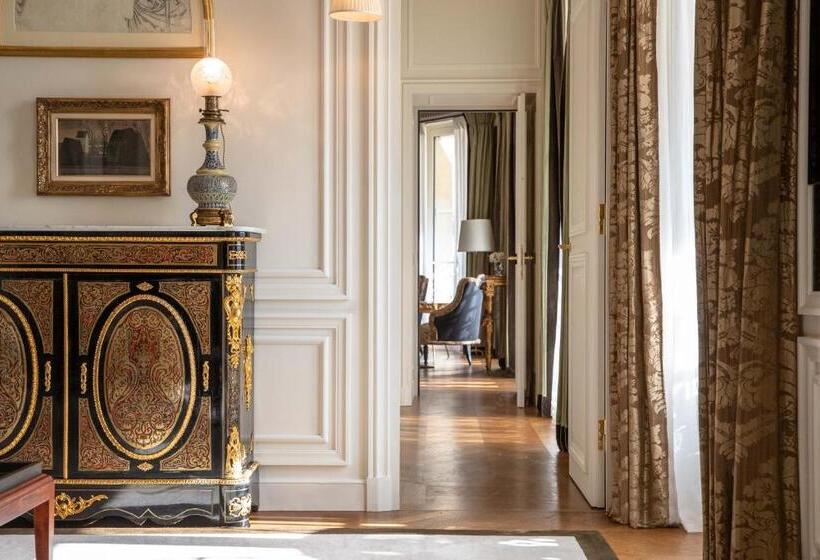 Suite Présidentielle, La Réserve Paris Hotel & Spa