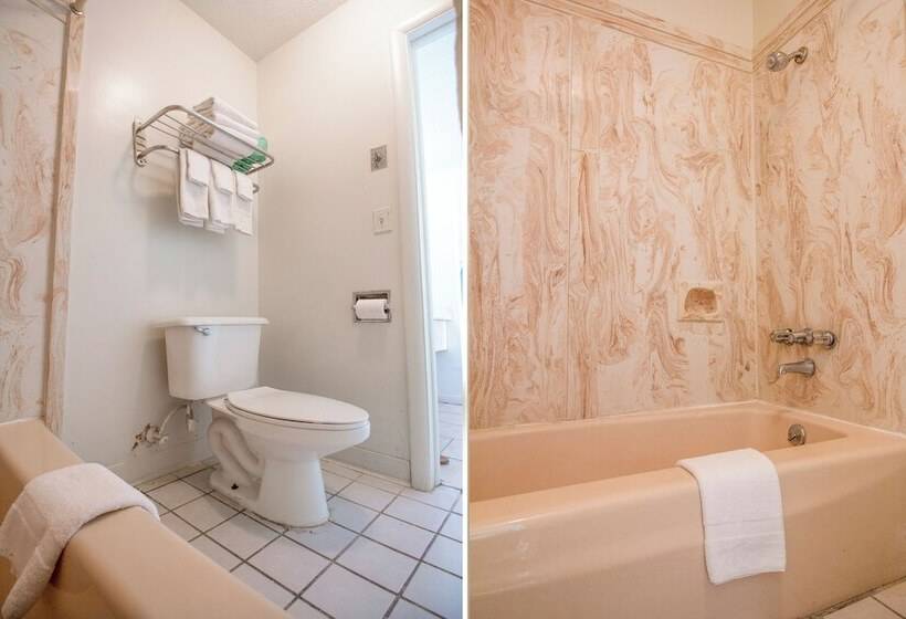 Номер Стандарт 2 Двуспальные Кровати, American Best Inn Perry