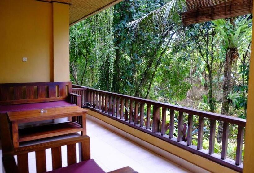 Семейный Номер Deluxe, Jati 3 Bungalows And Spa
