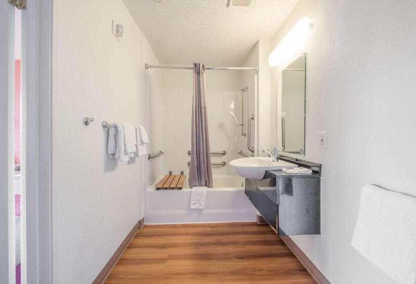 适合残疾人使用的标准间, Motel 6 Fairfield, Ca  North