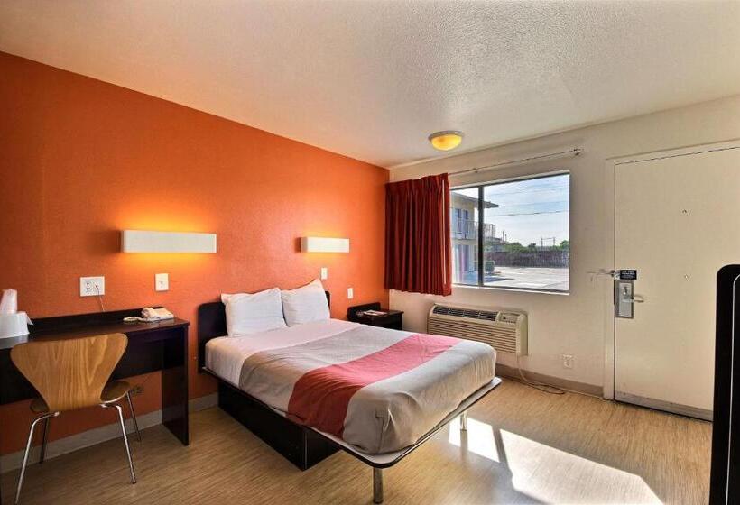 スタンダードルーム, Motel 6laredo, Tx  South