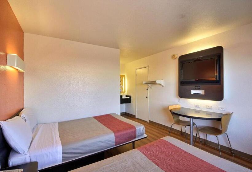 디럭스 4인 룸, Motel 6laredo, Tx  South