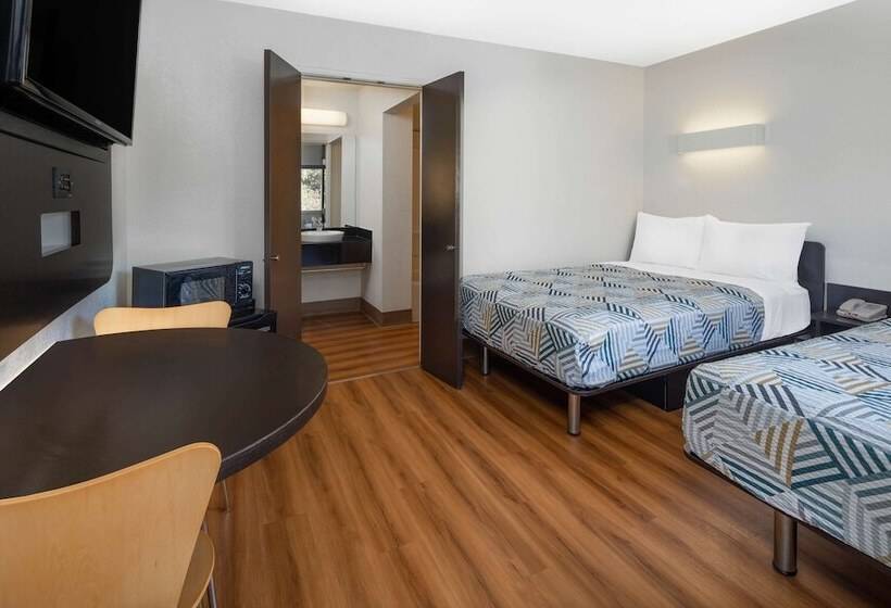 Номер Стандарт 2 Двуспальные Кровати, Motel 6 Santa Barbara, Ca   State Street