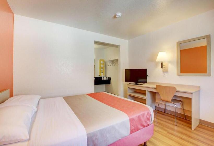 장애인을 위한 스탠다드 룸, Motel 6westminster, Ca  North