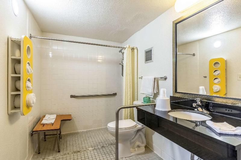 장애인을 위한 스탠다드 룸, Motel 6little Rock, Ar  West