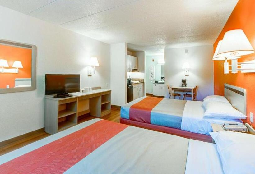 Четырехместный номер Премиум, Motel 6norfolk, Va