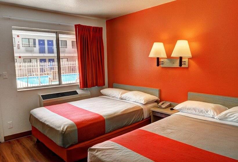 Номер Deluxe, Motel 6slidell, La  New Orleans