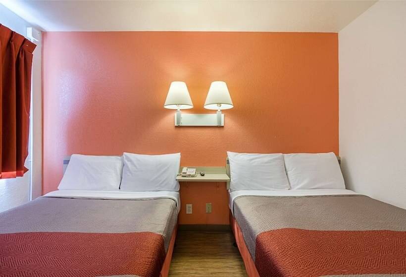 اتاق لوکس, Motel 6topeka, Ks  Northwest