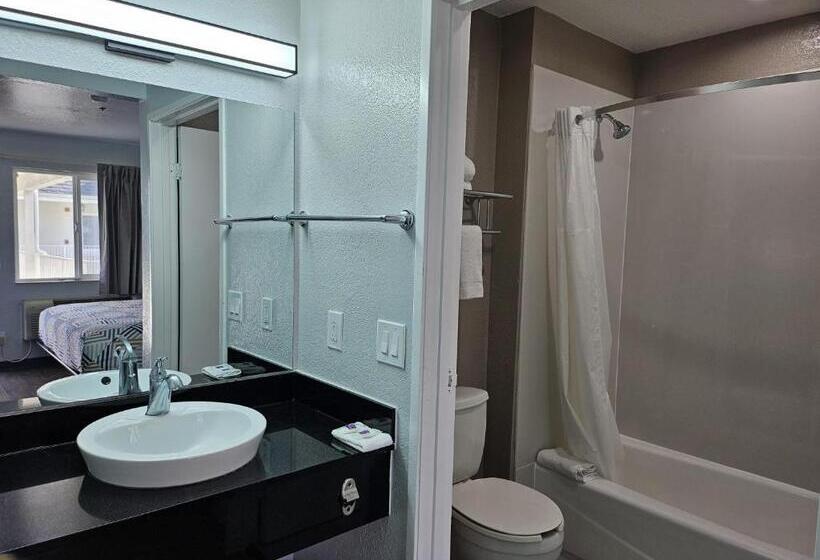 스탠다드 룸 킹사이즈 침대, Motel 6westminster, Ca  North