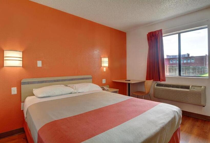 장애인을 위한 스탠다드 룸, Motel 6wethersfield, Ct  Hartford