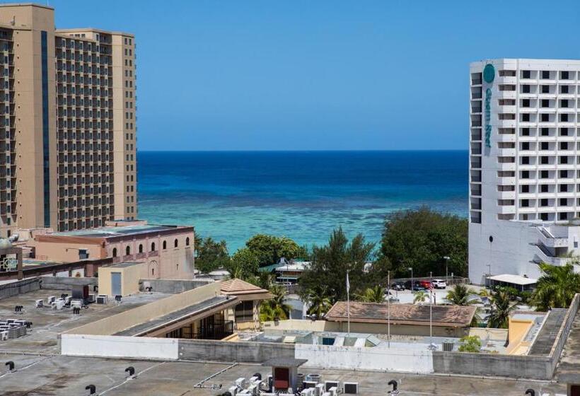 اتاق لوکس با تخت بزرگ, Guam Plaza Resort
