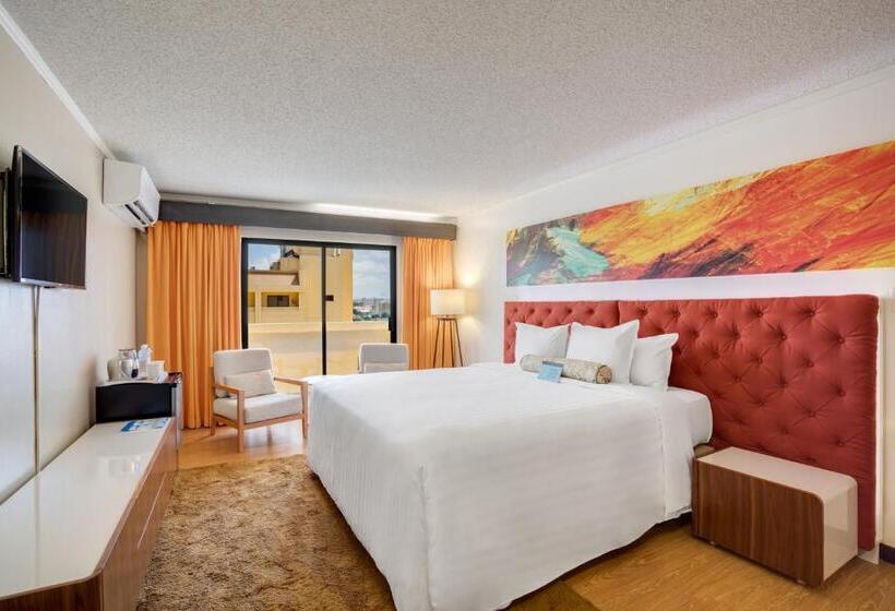 سوییت, Guam Plaza Resort