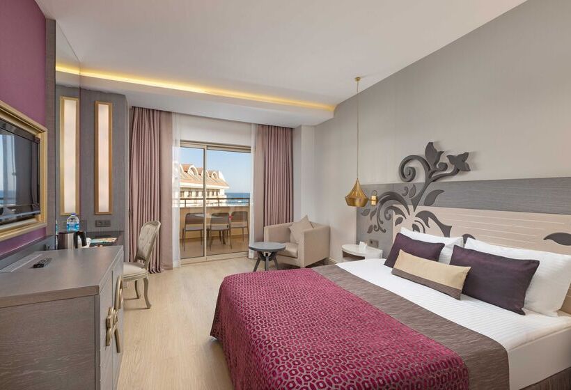 Семейный Номер, Kirman Belazur  Resort & Spa