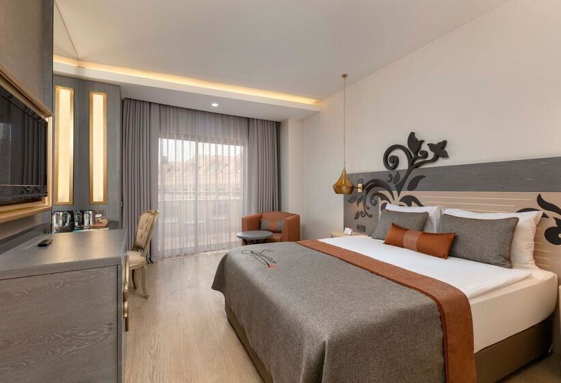 Семейный Номер, Kirman Belazur  Resort & Spa