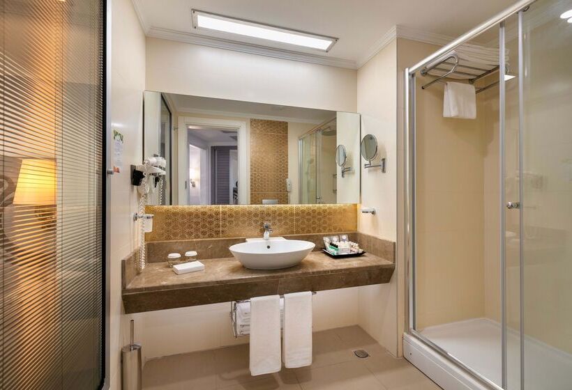 Номер Стандарт Вид на Море, Kirman Belazur  Resort & Spa