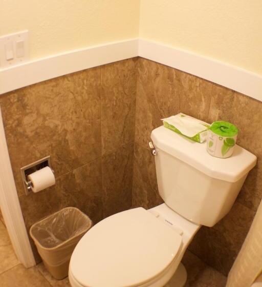 Номер Стандарт, At Home Inn  Fort Pierce
