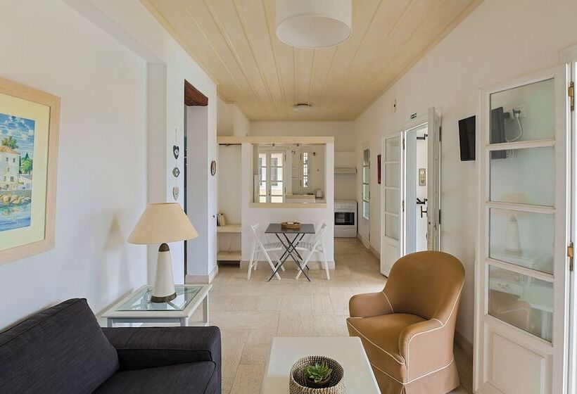 2 Bedroom Apartment Pool View, Villa Nika