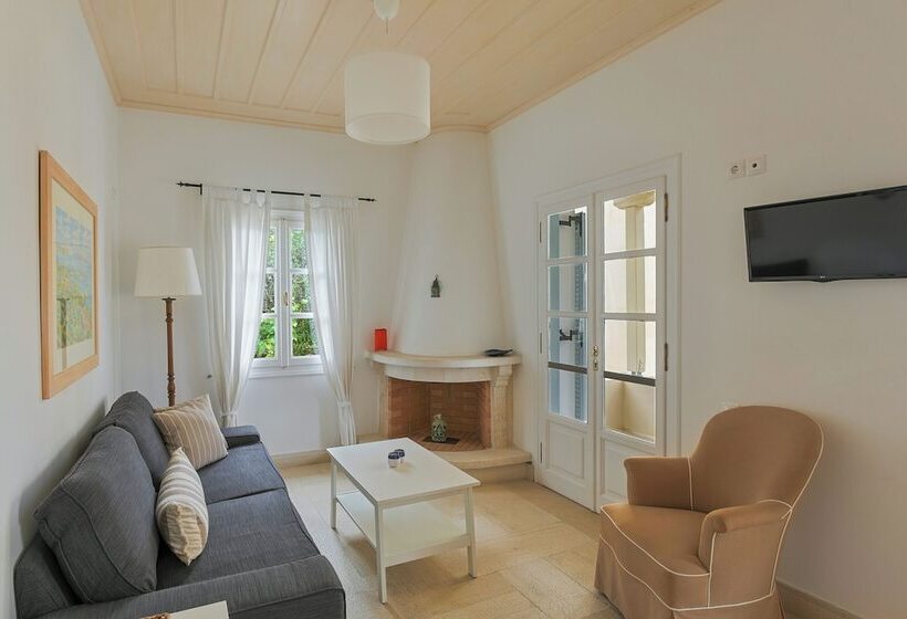 2 Bedroom Apartment Pool View, Villa Nika