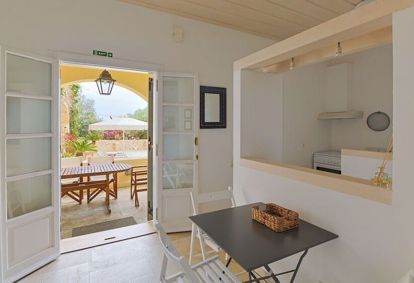 2 Bedroom Apartment Pool View, Villa Nika