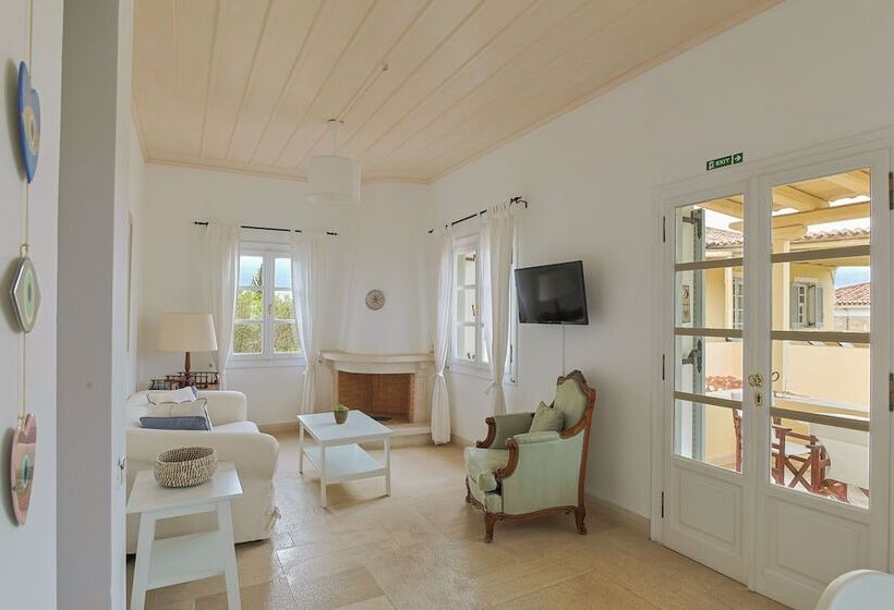 سوییت با چشم‌انداز دریا, Villa Nika