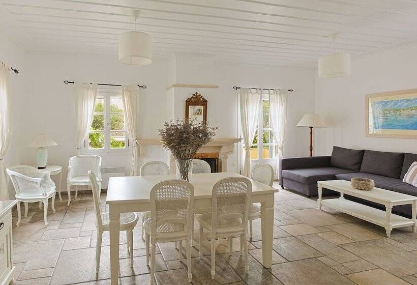 , Villa Nika