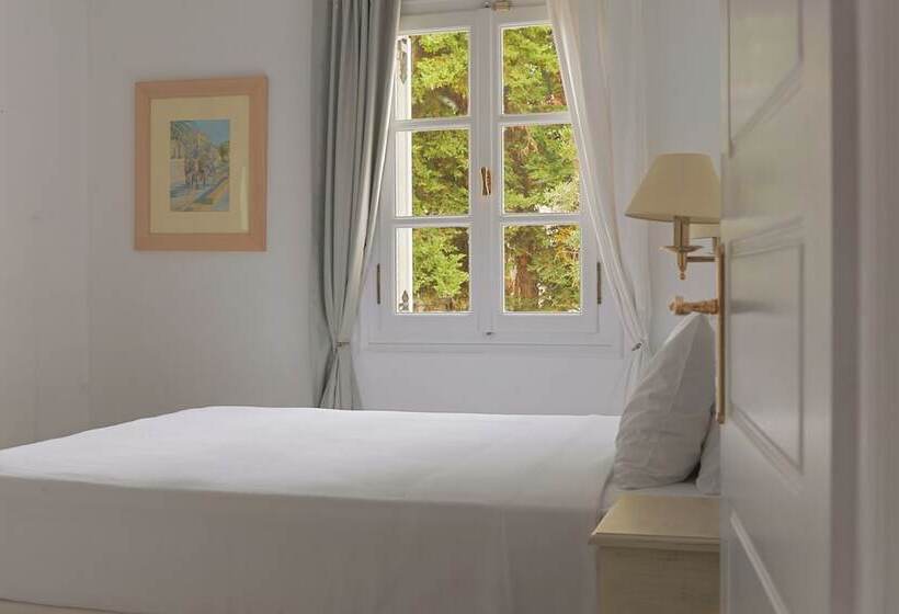2 Bedroom Apartment Pool View, Villa Nika