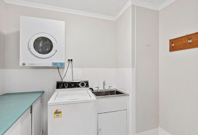 Апартаменты Superior 3 Спальни, White Crest Apartments