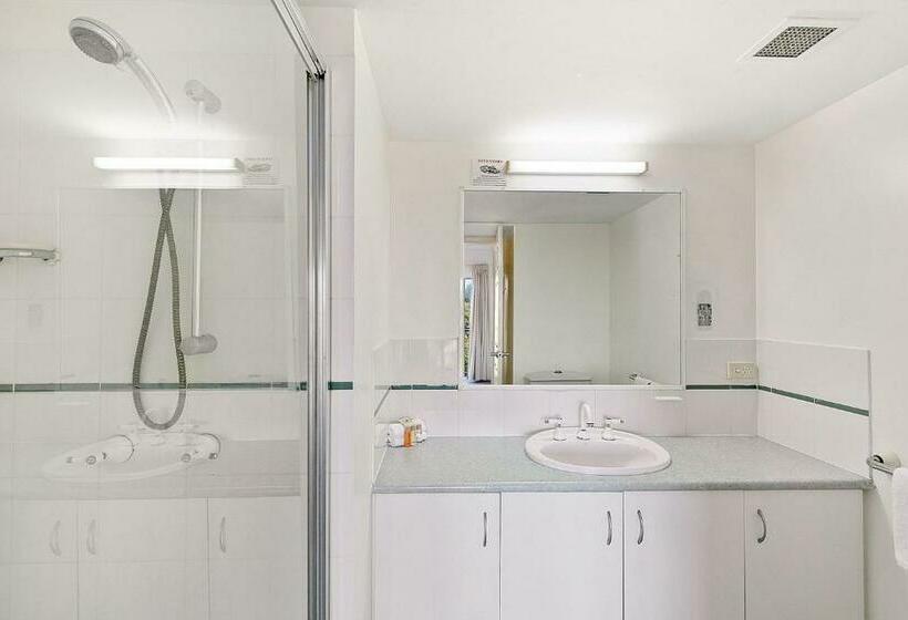 Апартаменты 1 Спальня, White Crest Apartments