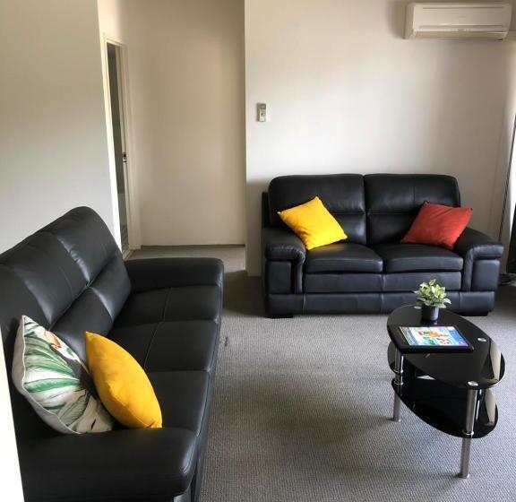 Апартаменты 1 Спальня, White Crest Apartments