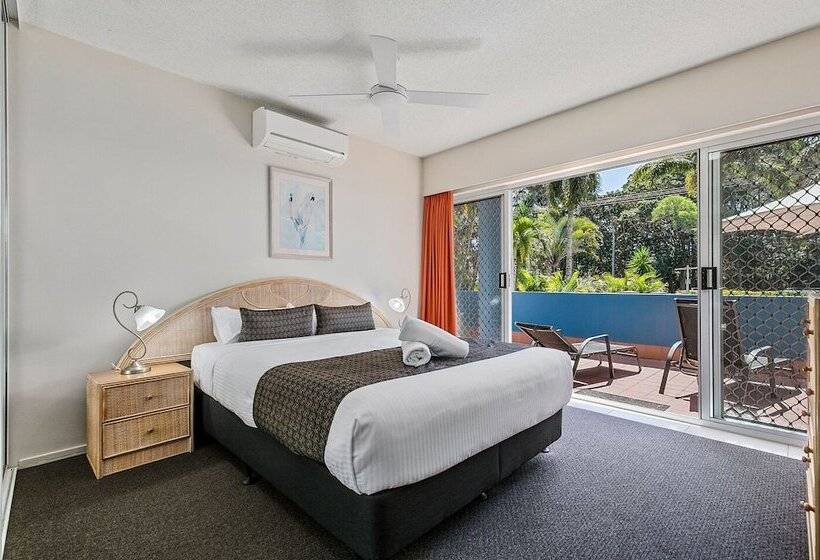 Апартаменты 3 Спальни Вид на Бассейн, White Crest Apartments